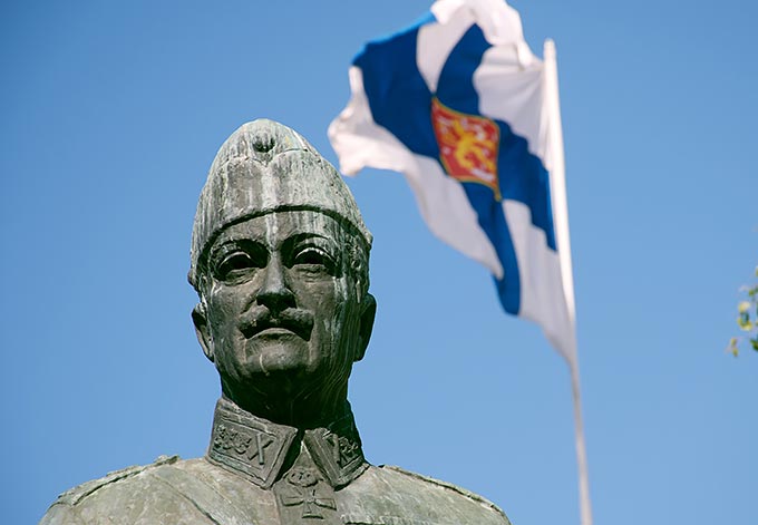 Памятник маршалу Маннергейму