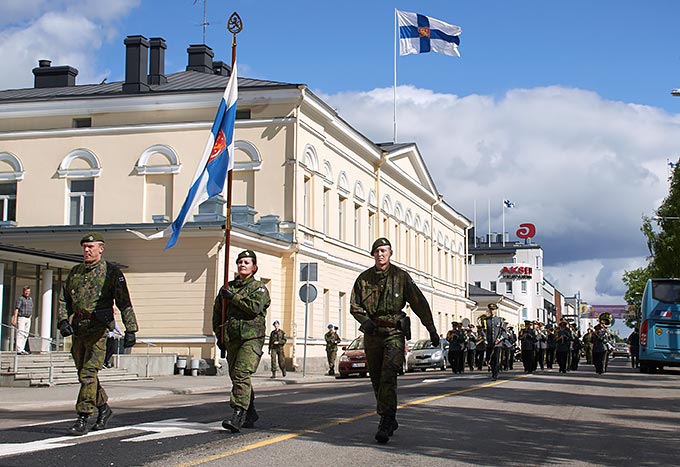 Военный парад резервистов финской армии в Миккеле