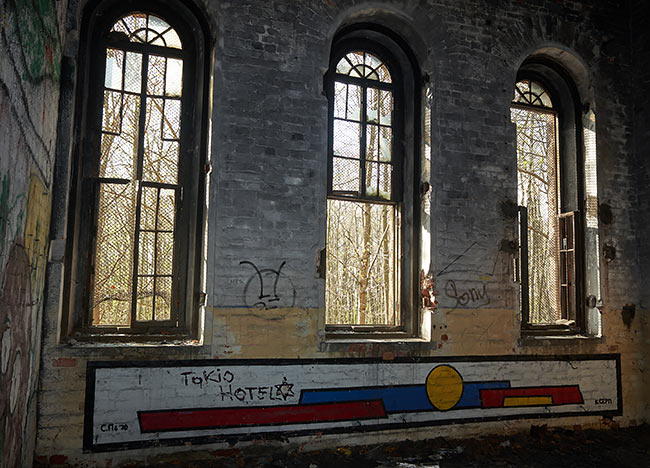 #16 - Окна второго этажа