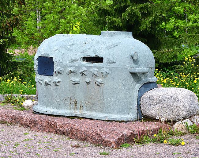 #2 - M/43 machinegun and observation armored cupola